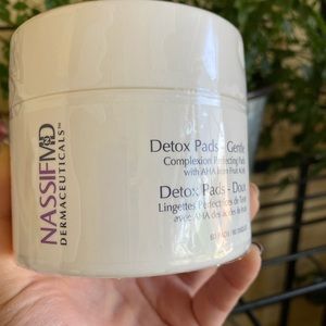 Dr. Nassif’s skin detox pads